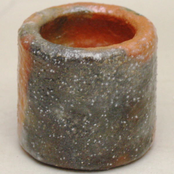 【茶器/茶道具 蓋置】 赤楽焼き 砂入 小川長楽作