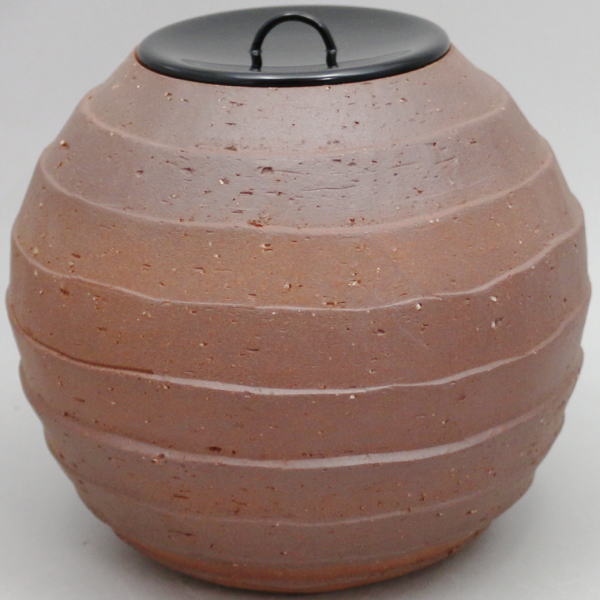 【茶器/茶道具 水指(水差し)】 信楽焼き 芋頭 塗蓋付 空中写し 西尾香舟作