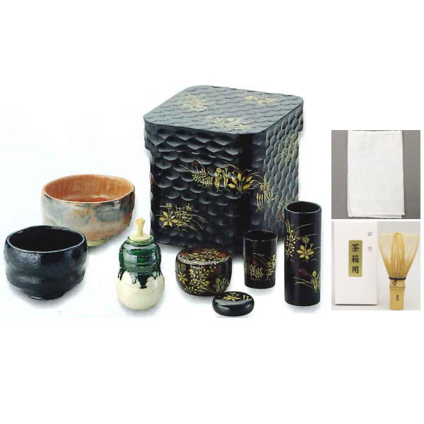 【茶器/茶道具 茶箱道具】 春秋茶箱セット 一閑張り 玄々斎好写し 峰春作 (黒楽茶碗 赤楽茶碗 なつめ 香合 茶筌筒 茶箱用茶筅 茶巾筒 茶巾 振出し)