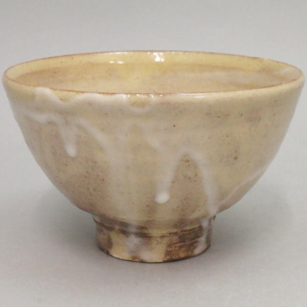 【茶器/茶道具 抹茶茶碗】 萩焼き 井戸型 大谷雅彦作 木箱入(焼き上がり景色は変わる場合があります)