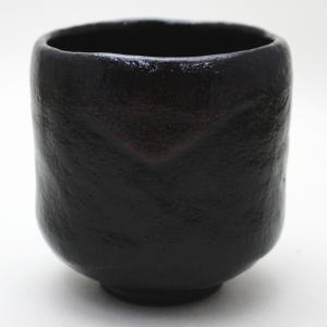 [Tea utensils/tea ceremony tools Matcha tea bowl] Black Raku tea bowl, tube, made by Shoraku Sasaki