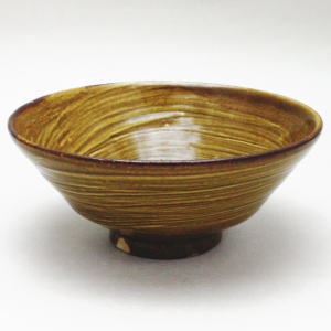 【茶器/茶道具　抹茶茶碗】　平茶碗　伊羅保（イラホ）　宮川香雲作（竜谷窯）