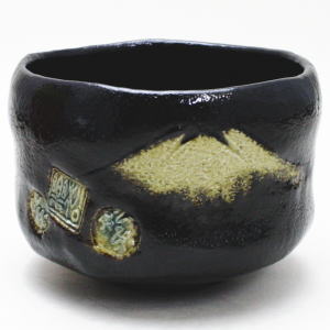 [Tea utensils/tea ceremony tools Matcha tea bowl] Black Raku tea bowl Fuji by Sasaki Shoraku, with a high-quality number stamp