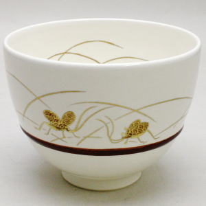 【茶器/茶道具　抹茶茶碗】　白釉　鈴虫　胴締め　小野山若水作