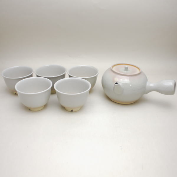 【煎茶道具　煎茶器】　煎茶器セット　萩焼き　番茶器　曙作　（湯のみ5客・急須）