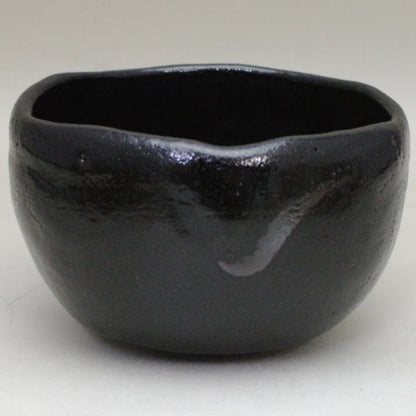 [Tea utensils/tea ceremony tools Matcha tea bowl] Small tea bowl (one cup bowl) Black Raku tea bowl Made by Gen'ya Sonobe Comes in a treasure bag