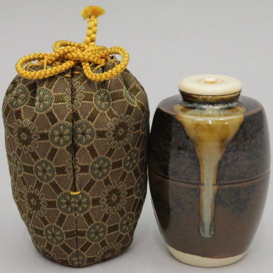 象牙取引確認書へのご署名が必要な商品【茶器/茶道具　茶入（お濃茶器）】　膳所焼き　尻張　肩衝茶入（肩付茶入）　仕服：蜀紅錦　陽炎園作